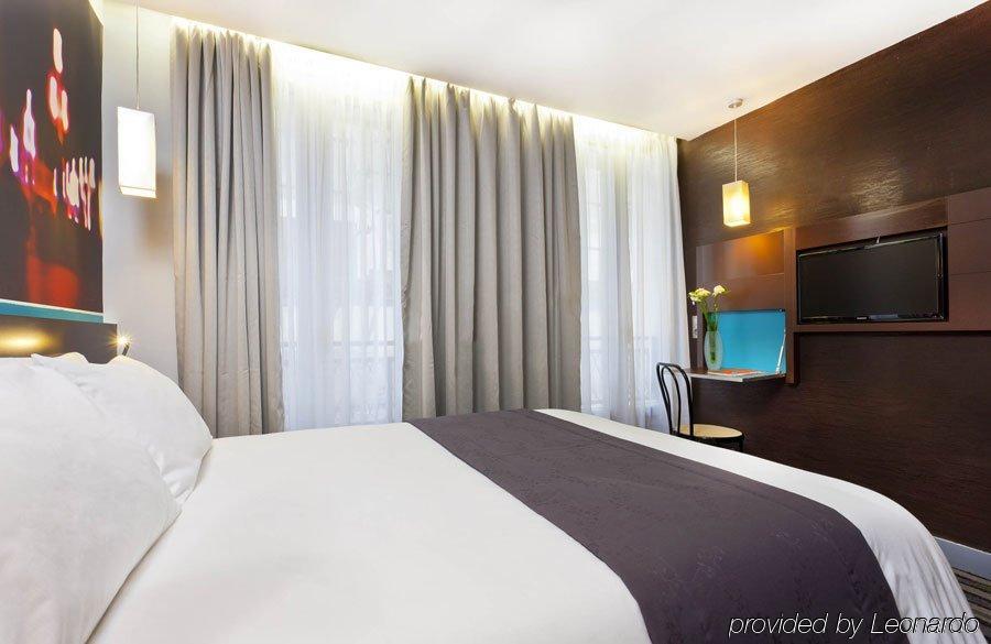 Hotel Lumieres Montmartre Paris