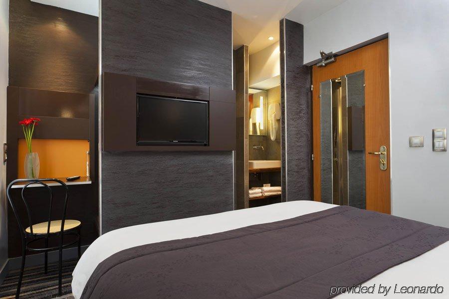 Hotel Lumieres Montmartre Paris