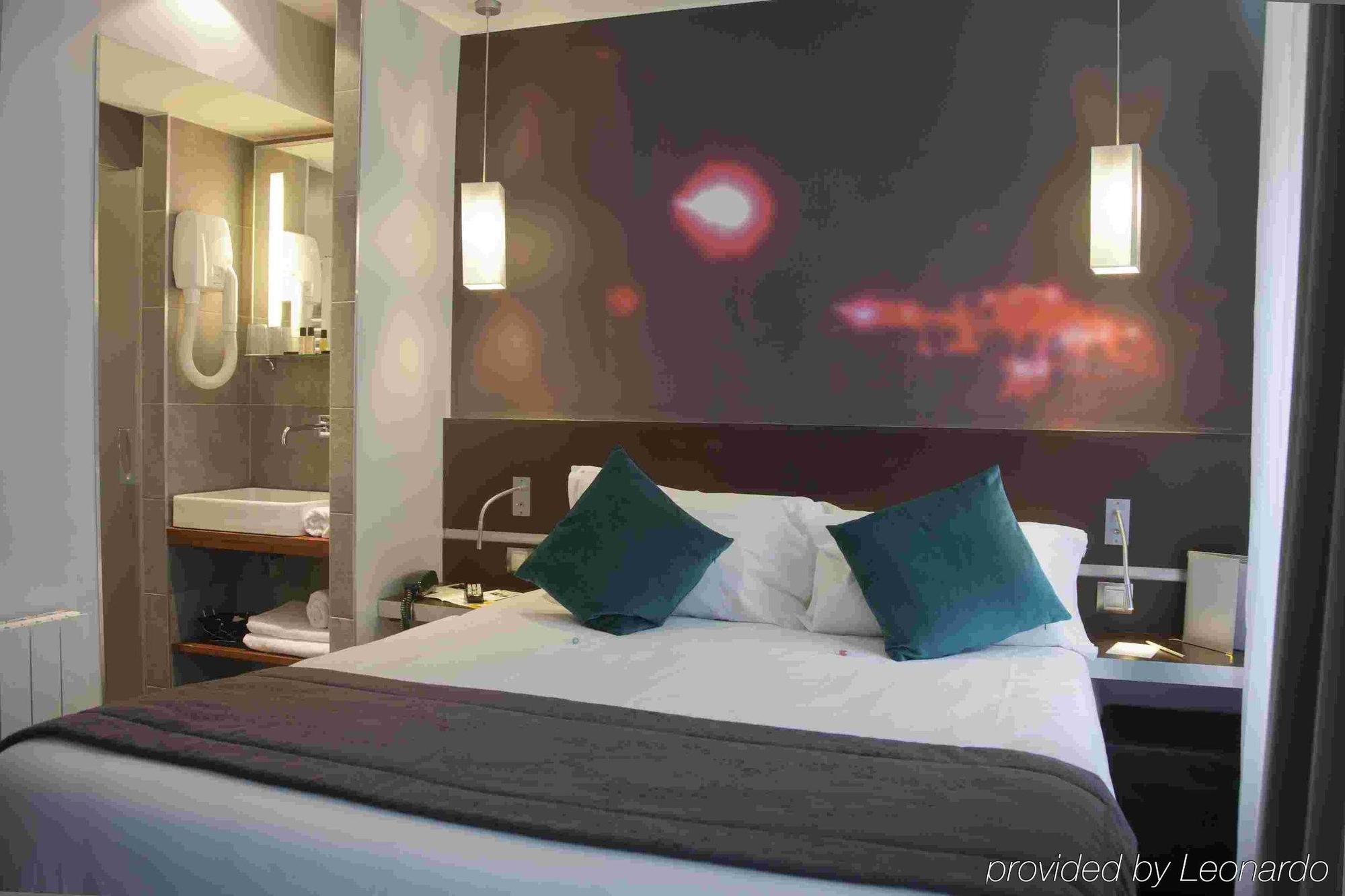 Lumieres Montmartre Hotel Paris